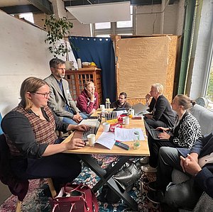 Intensive_Gruppenarbeit_Hackathon_quad.jpg  