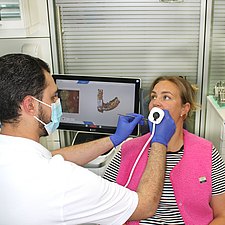 PM_EFAFU_Zahnmedizin_Behandlungsfoto_quad.jpg