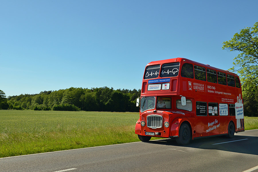 Londonbus_Herz_Road_small.jpg  