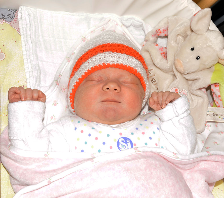 Neujahrsbaby_Milena_Franzi_Beuge_01012020.jpg  